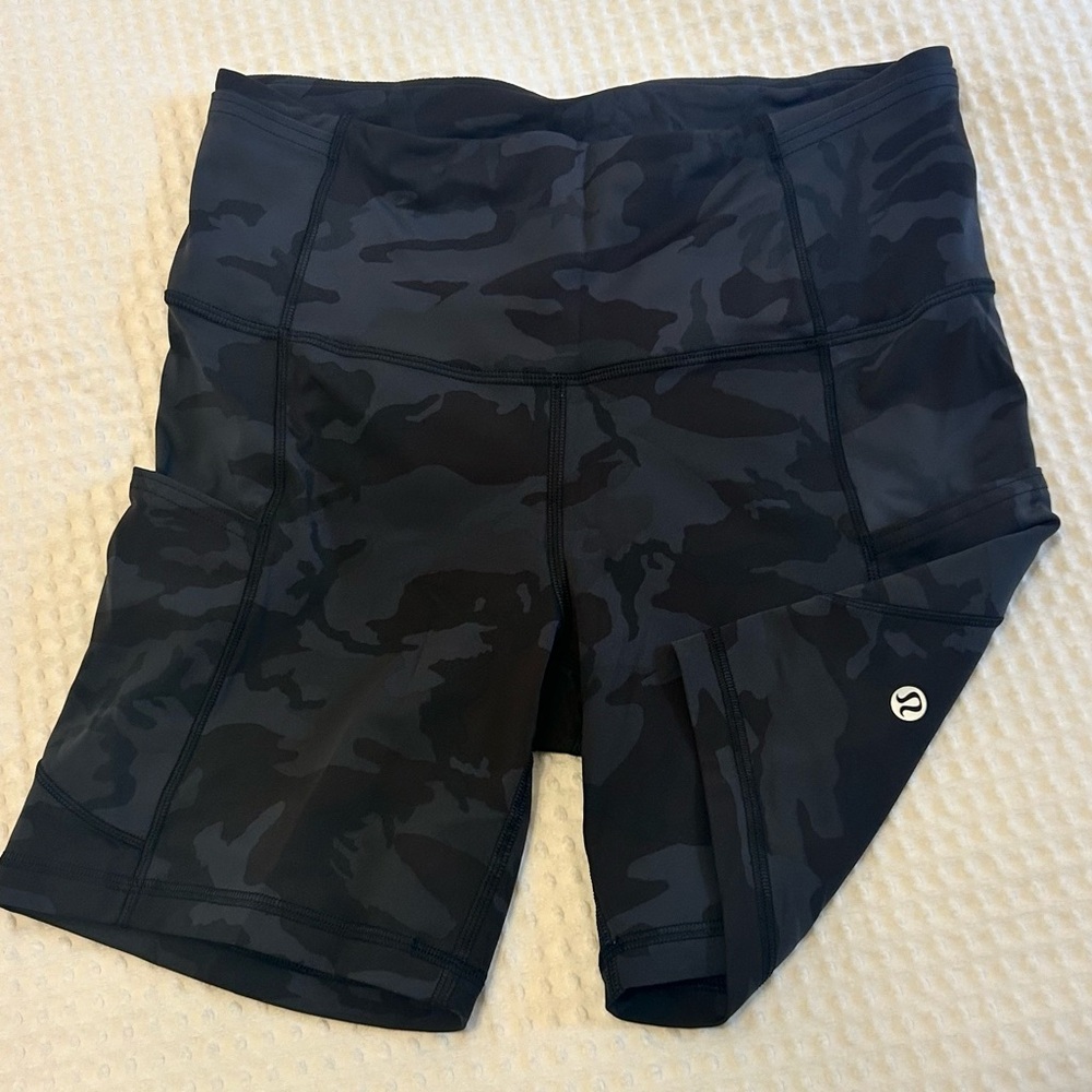 lululemon High-Rise Short with Pockets 6” — Heritage 365 Camo - Picture 5 of 5